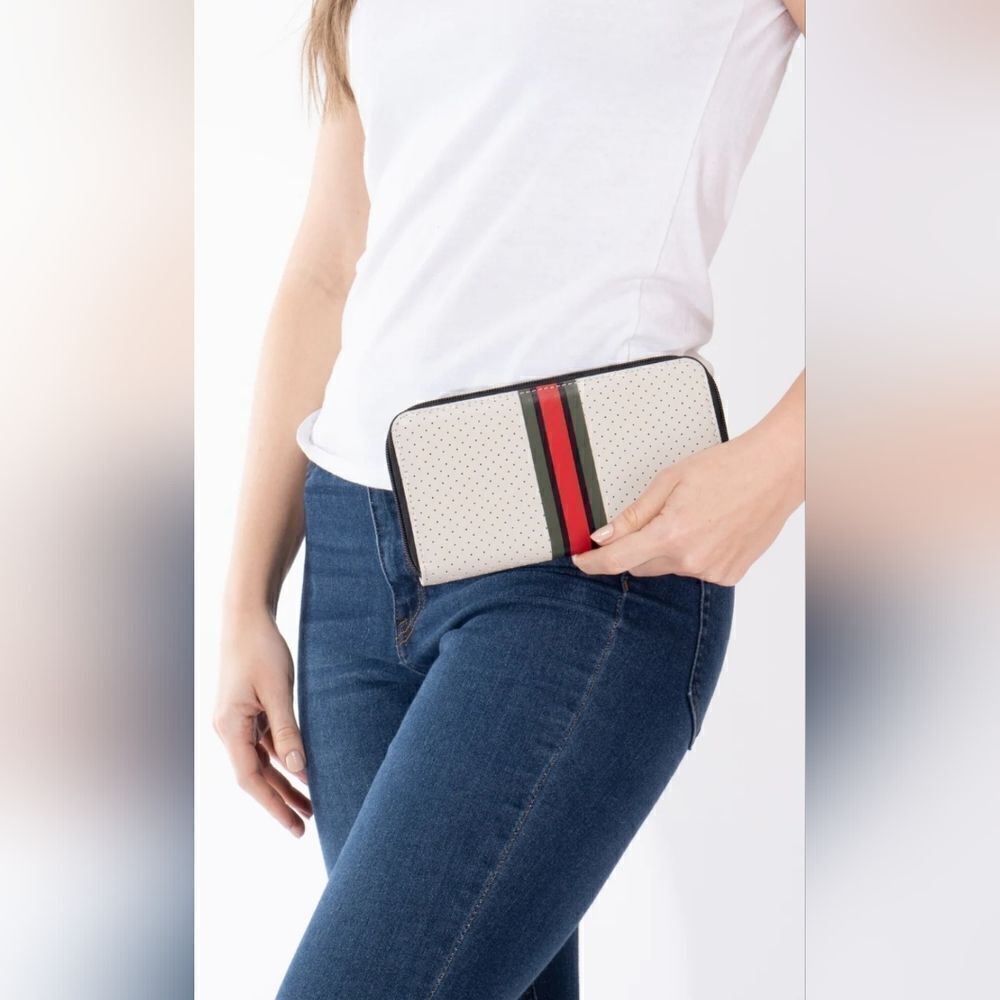 Haute Shore Cash Roma Neoprene Wallet